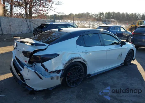 2022 Toyota Camry Trd z USA, uszkodzony, nr VIN 4T1KZ1AK4NU071623